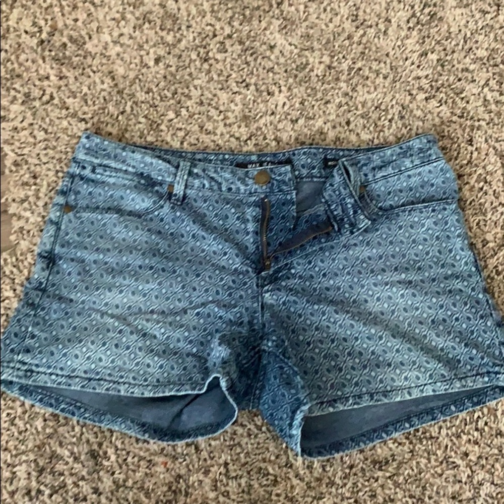 Mid rise denim shorts
